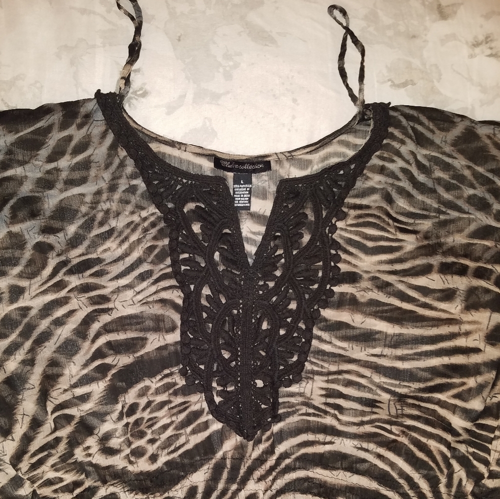 Women's Sheer Top - Picture 3 of 5